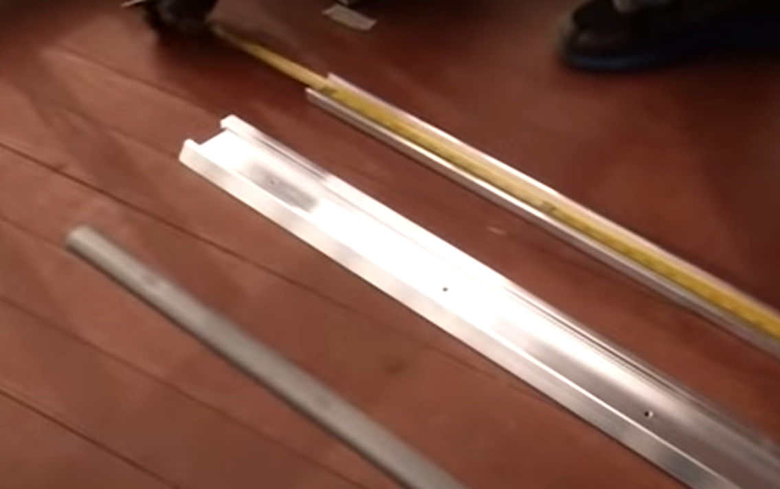 How to Cut Metal Transition Strips? MetalProfy