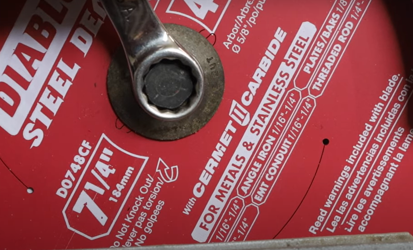 Can a Circular Saw Cut Metal? MetalProfy