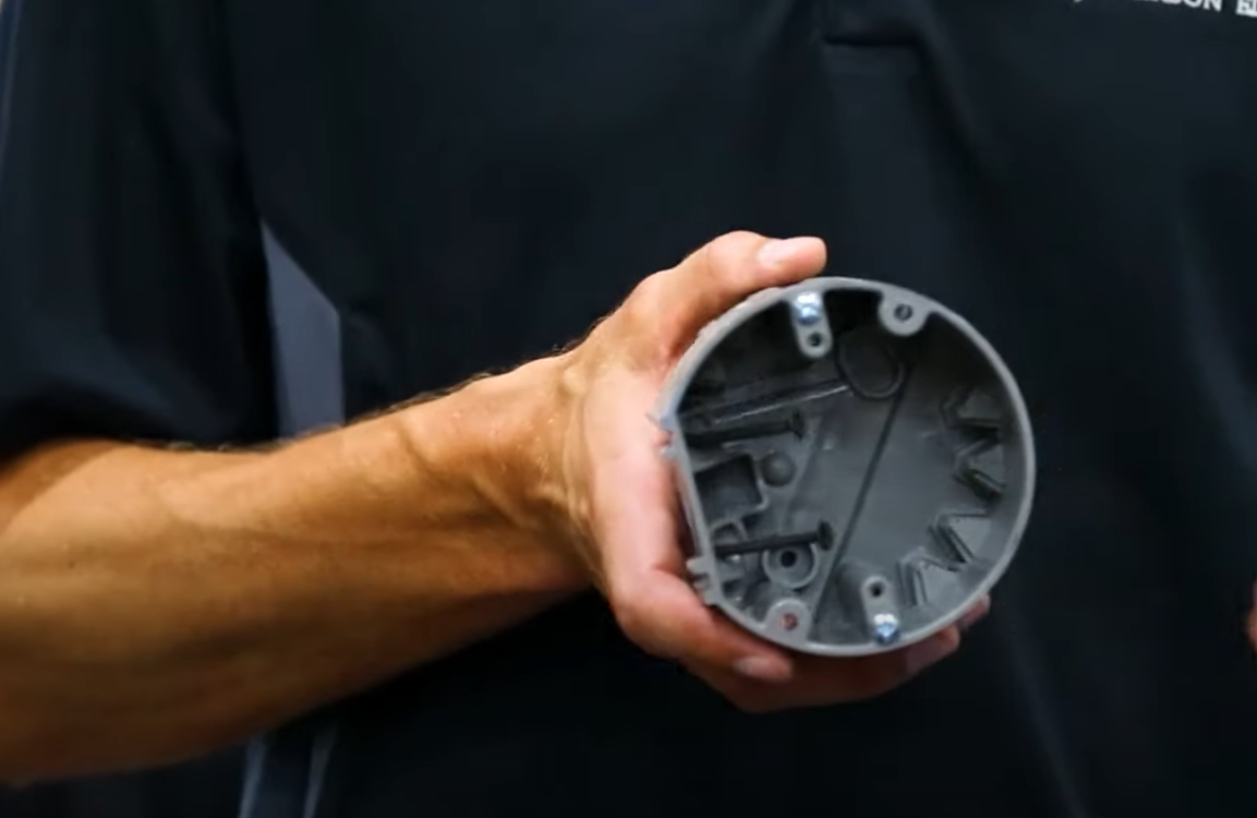 Metal vs. Plastic Electrical Box What’s the Difference? MetalProfy