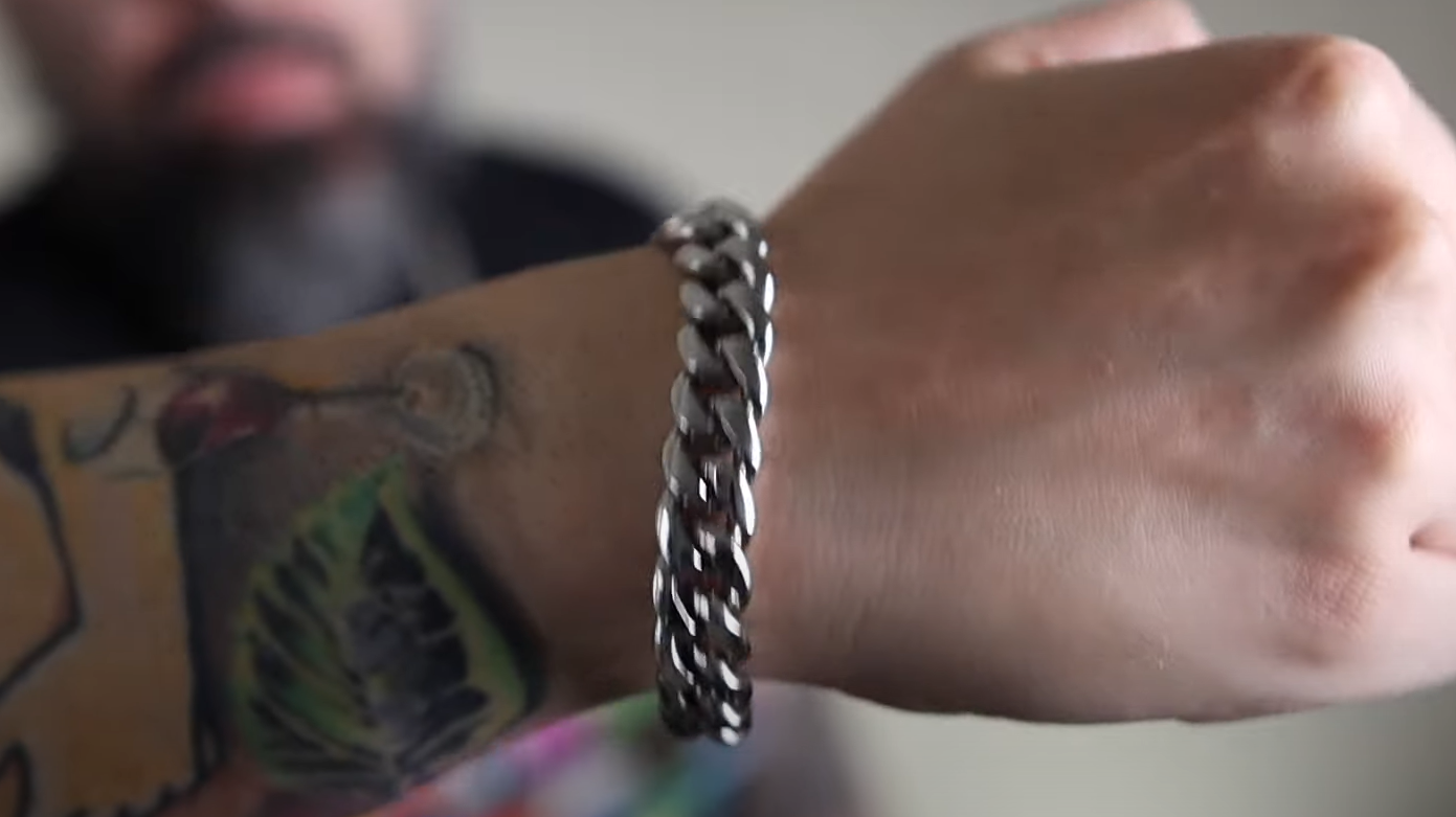 Stainless Steel vs. Sterling Silver What’s the Difference? MetalProfy