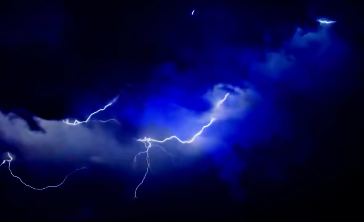 Does Aluminum Attract Lightning? MetalProfy