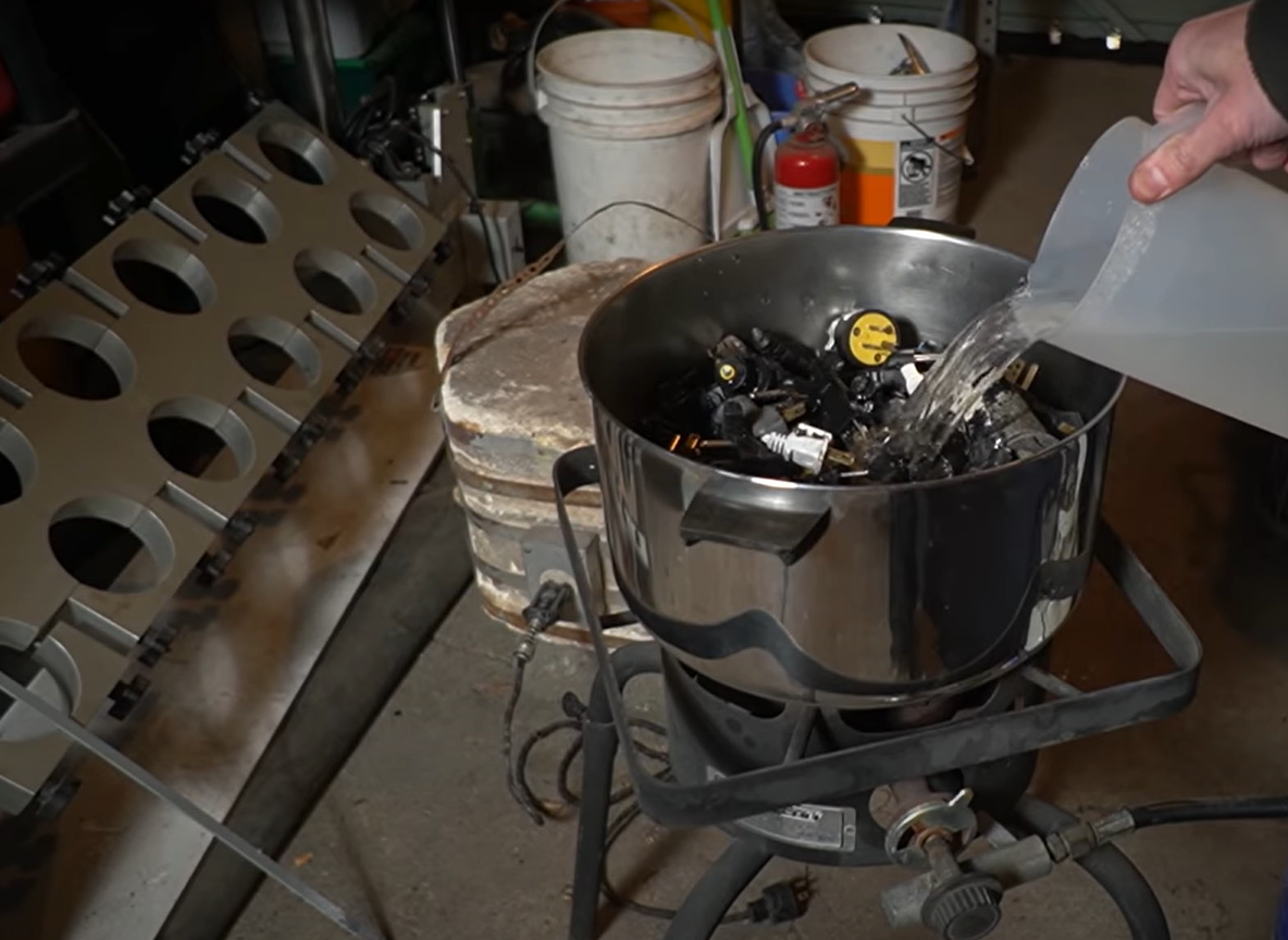 Where to Donate Aluminum Cans Near Me? MetalProfy