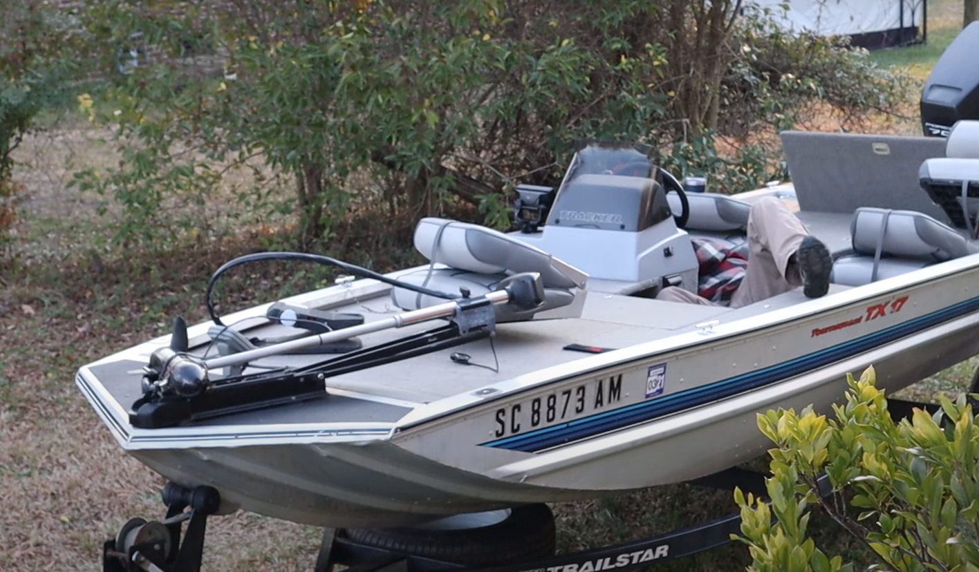 Fiberglass vs. Aluminum Boat Which is Better? MetalProfy